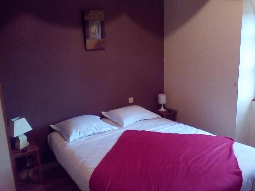 Le Relais De La Caleche Hotell Saint-Denis-dʼAnjou Eksteriør bilde