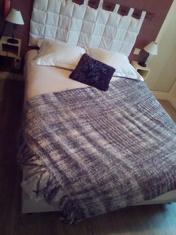 Le Relais De La Caleche Hotell Saint-Denis-dʼAnjou Eksteriør bilde